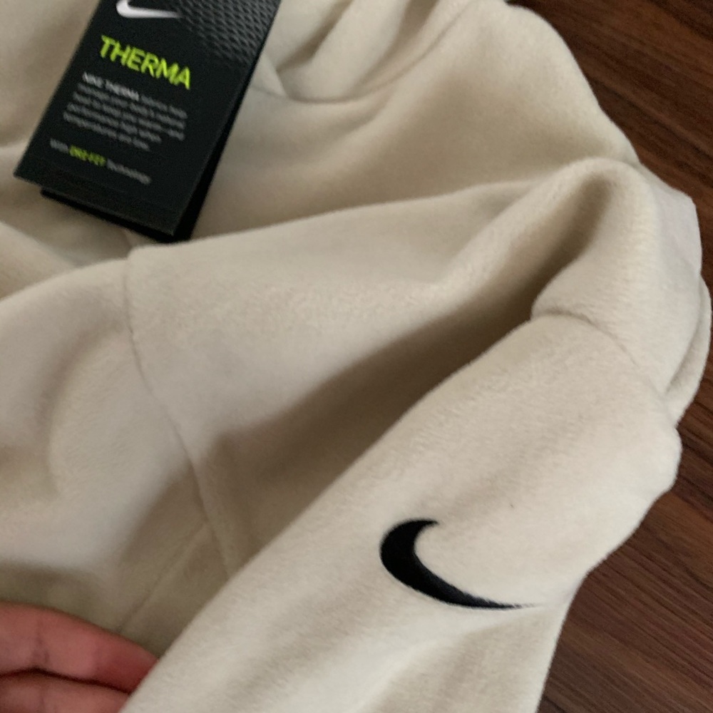 Nike pullover - Picture 2 of 3